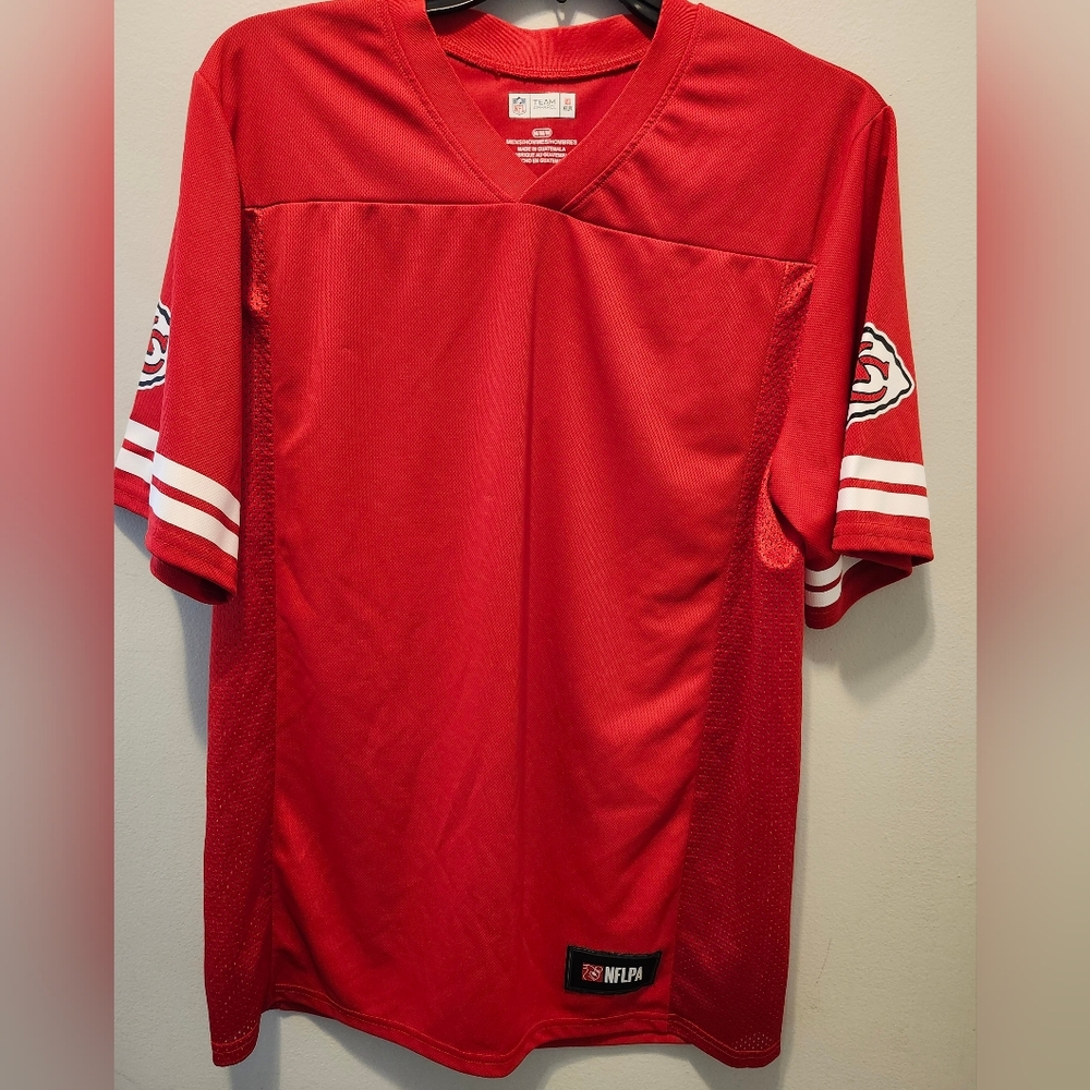 NFLPA NFL Team Apparel Jersey Kansas City Cheifs KC Red Size Medium